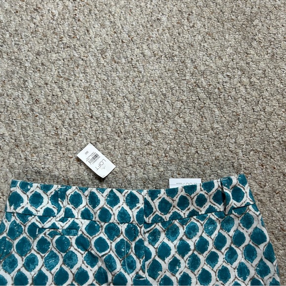 Loft Ann Taylor NWT Blue Geometric Chino Womens 00 Flat Front Shorts 4" Inseam - Picture 2 of 12